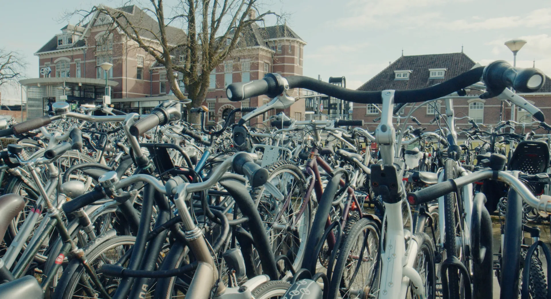 De fietsenstalling bij Woerden Centraal